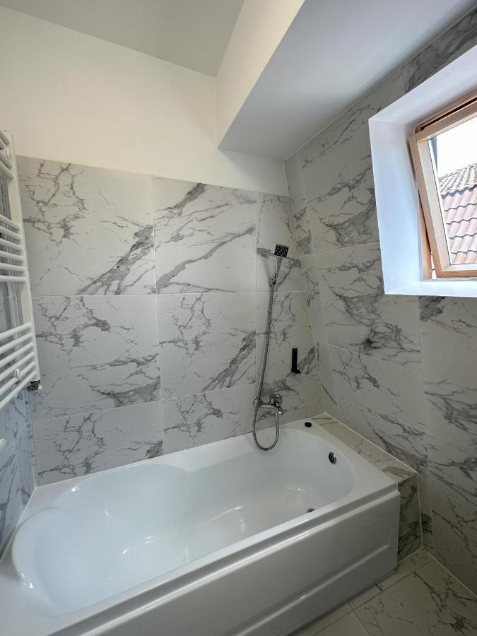 شقة Elisio - Maple House Ghimbav المظهر الخارجي الصورة